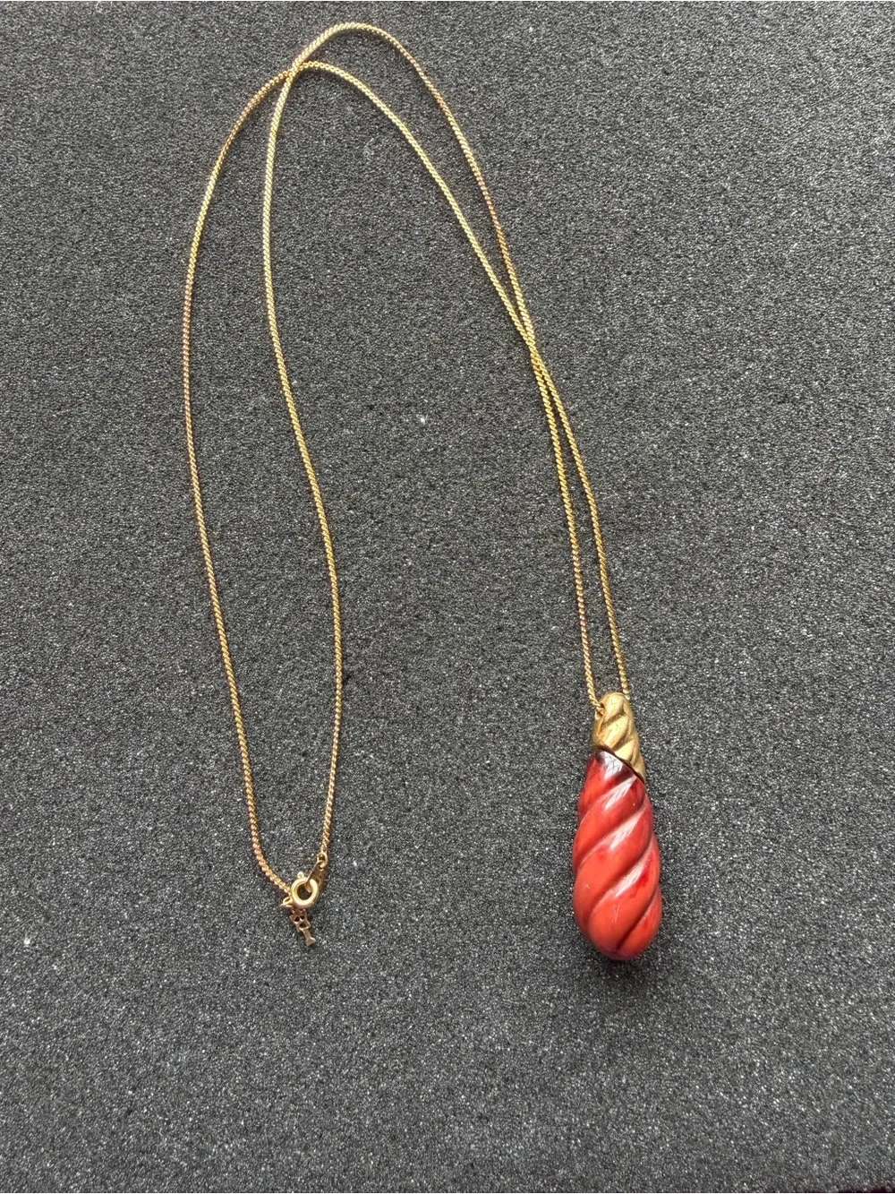 Vintage Crown Trifari Gold Tone Burnt Red Orange swirl Pendant Necklace